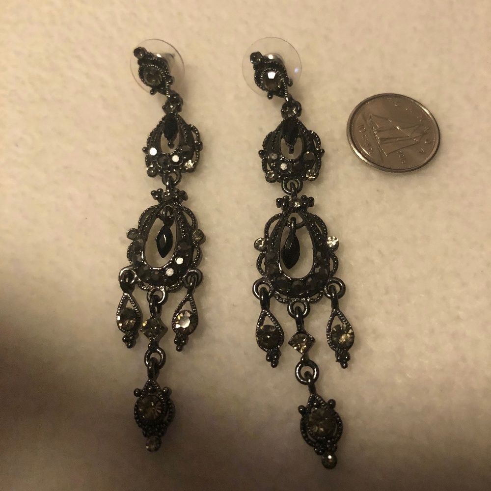 Decorative Dangly Black Earrings w/ Stones